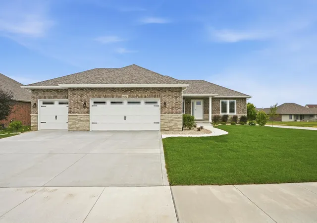 2nd image of 9360 W 106th Pl, Saint John, IN 46373 | MLS# 832942
