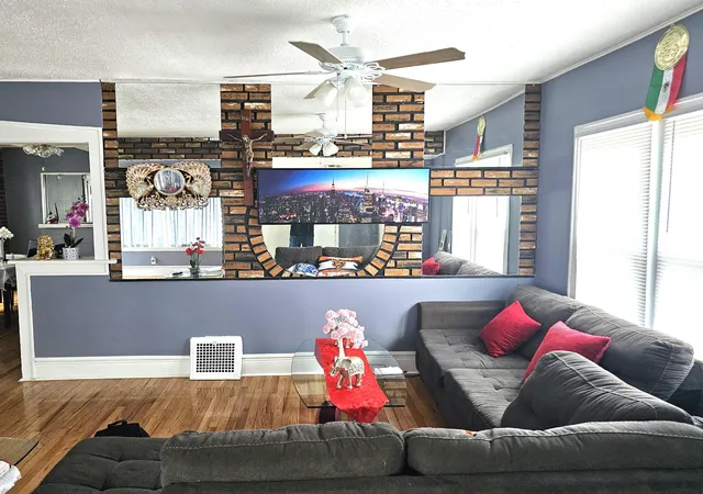 4th image of 1212 W Taft St, Gary, IN 46404 | MLS# 833275