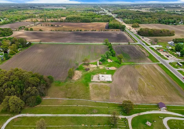 Photo 2 of Sale Pending at 4898 E Street Rd 10, De Motte, IN 46310 | MLS# 833599 | Listing updated on 2026-08-08
