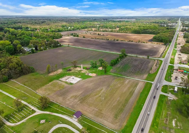 Photo 4 of Sale Pending at 4898 E Street Rd 10, De Motte, IN 46310 | MLS# 833599 | Listing updated on 2026-08-08