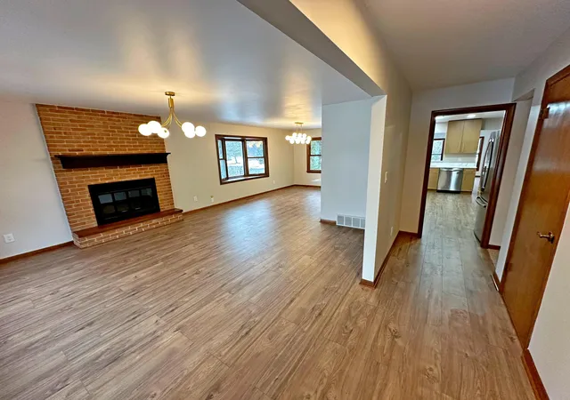 Photo 4 of Sale Pending at 8440 Van Buren Ct, Munster, IN 46321 | MLS# 833732 | Listing updated on 2026-08-19