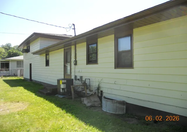 3rd image of 5834 Springfield Ave, Portage, IN 46368 | MLS# 833710
