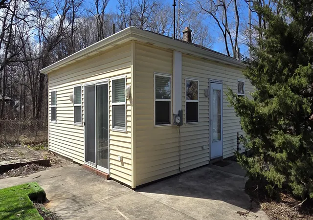 5th image of 801 N Shelby St, Gary, IN 46403 | MLS# 833850