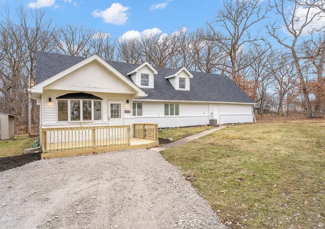 Photo 2 of Single family home for sale at 14610 Colfax Pl, Crown Point, IN 46307 | MLS# 835191 | Listing updated on 2026-10-07