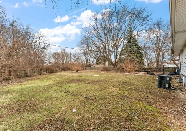 Homes for sale in Merrillville, IN | 1142 W 72nd Ln, Merrillville, IN 46410 | MLS# 834288