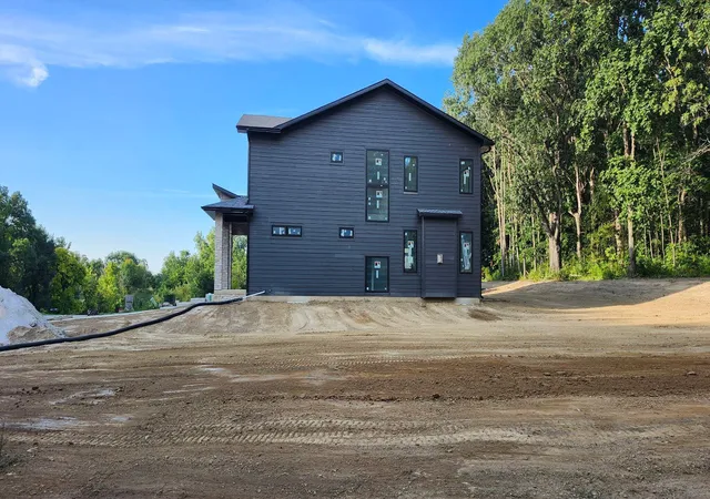Photo 4 of Single family home for sale at 85 Eskir Ln, Crown Point, IN 46307 | MLS# 834538 | Listing updated on 2026-09-23