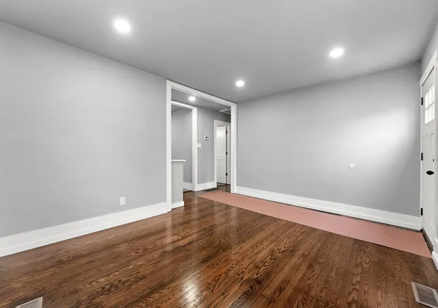 4th image of 5069 Jefferson St, Gary, IN 46408 | MLS# 834494