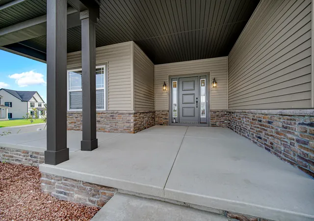 Photo 3 of Single family home for sale at 840 Idlewild Ln, Chesterton, IN 46304 | MLS# 834653 | Listing updated on 2026-09-16
