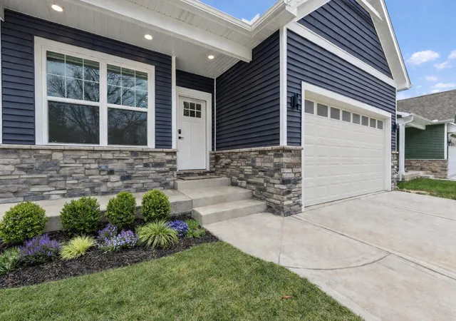 1st image of 1504 Waverly Rd, Chesterton, IN 46304 | MLS# 834895