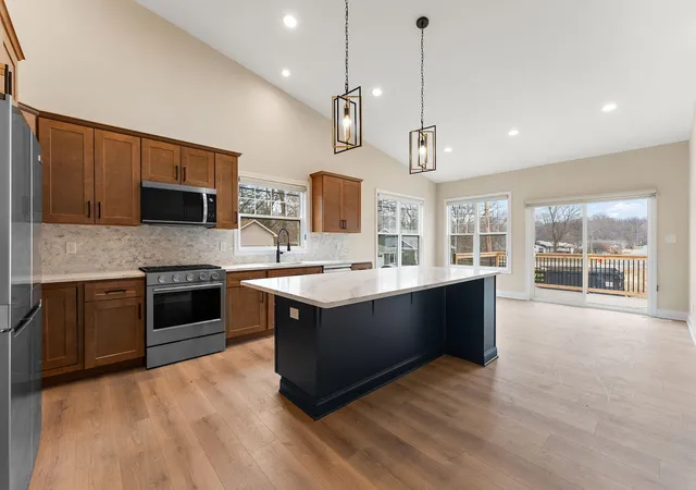 Photo 4 of Sale Pending at 1504 Waverly Rd, Chesterton, IN 46304 | MLS# 834895 | Listing updated on 2026-06-18