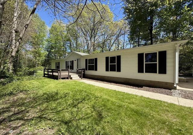 Homes for sale in Michigan City, IN | 122 Top Flight Rd, Michigan City, IN 46360 | MLS# 835327