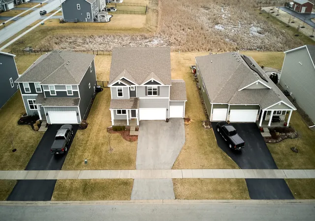 3rd image of 10351 Privet Dr, Crown Point, IN 46307 | MLS# 835085