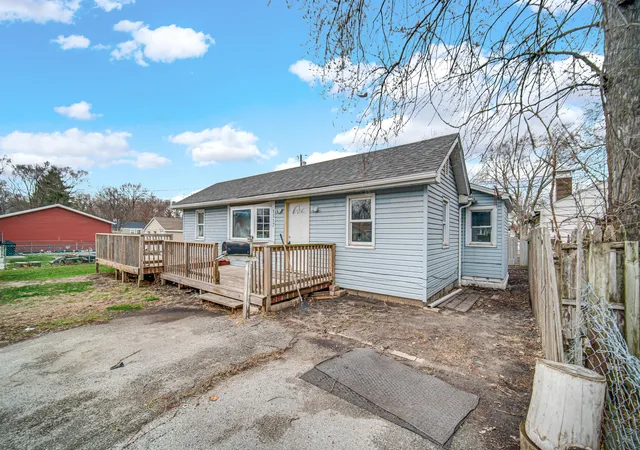 3rd image of 1517 E 174Th St, Hammond, IN 46324 | MLS# 835076