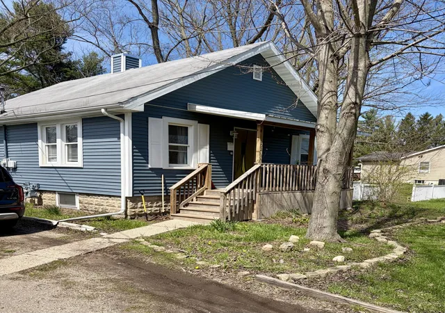 Photo 2 of Single family home for sale at 102 Leeds Ave, Michigan City, IN 46360 | MLS# 837107 | Listing updated on 2026-09-14