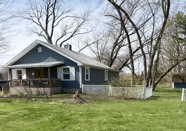 Photo 3 of Single family home for sale at 102 Leeds Ave, Michigan City, IN 46360 | MLS# 837107 | Listing updated on 2026-09-14