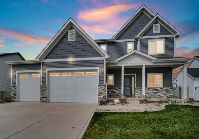 Photo 1 of Single family home for sale at 4901 Hyde Park Dr, Valparaiso, IN 46383 | MLS# 835370 | Listing updated on 2026-09-26