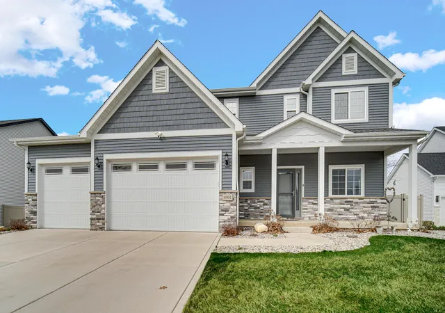 Photo 2 of Single family home for sale at 4901 Hyde Park Dr, Valparaiso, IN 46383 | MLS# 835370 | Listing updated on 2026-09-26