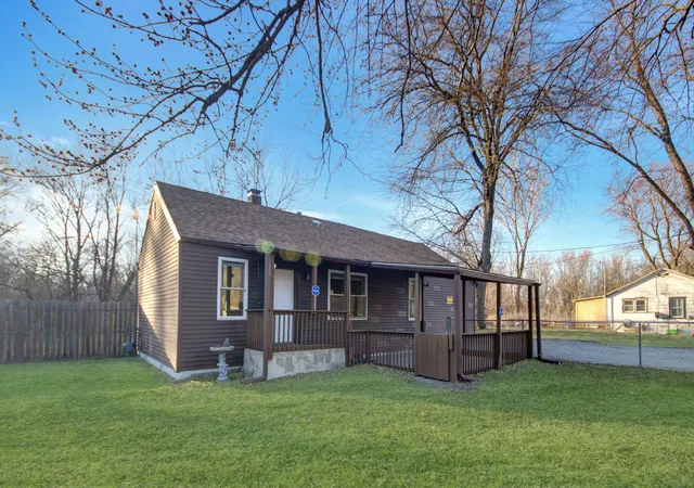 3rd image of 2320 Burr St, Gary, IN 46406 | MLS# 835248