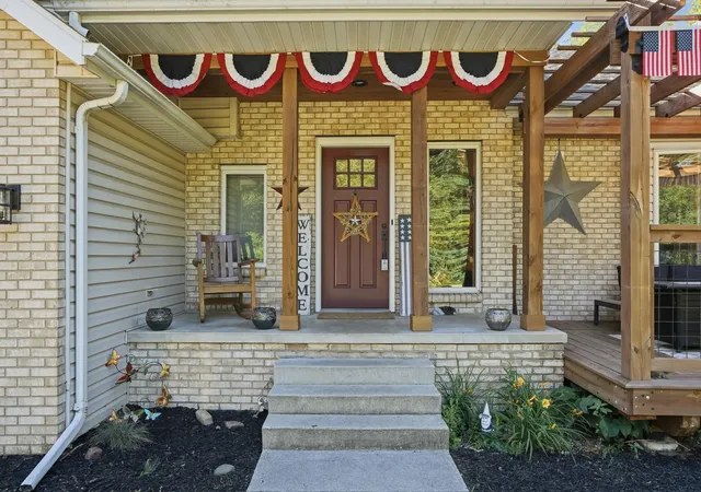 Photo 3 of Sale Pending at 9610 N 250 East, Wheatfield, IN 46392 | MLS# 835337 | Listing updated on 2026-10-06