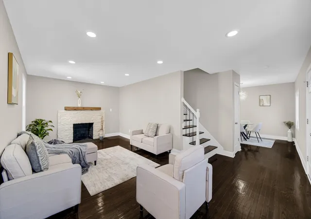 3rd image of 357 Taft Pl, Gary, IN 46404 | MLS# 835461