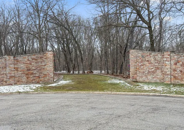 2nd image of 785 W 200 N, Valparaiso, IN 46385 | MLS# 835568