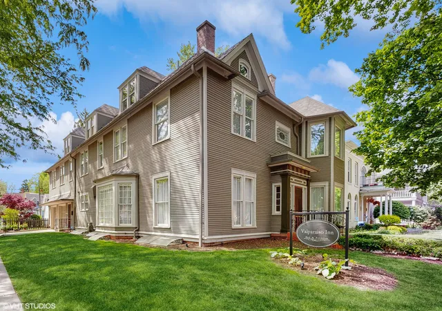 Photo 3 of Single family home for sale at 301 Washington St, Valparaiso, IN 46383 | MLS# 835495 | Listing updated on 2026-08-27
