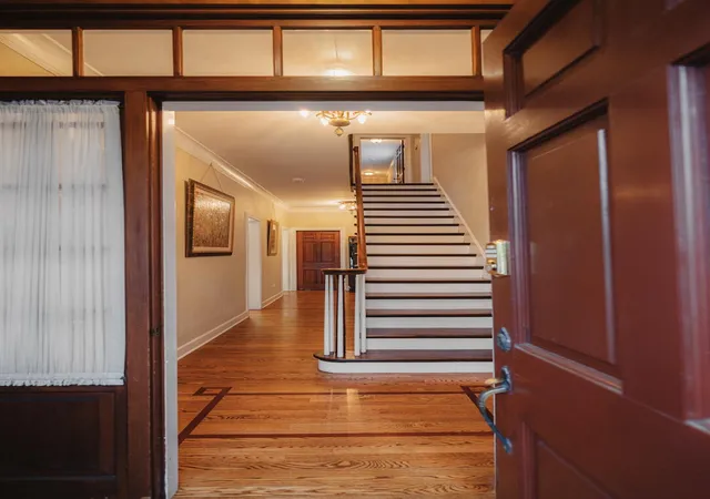 Photo 3 of Single family home for sale at 301 Washington St, Valparaiso, IN 46383 | MLS# 835495 | Listing updated on 2026-08-27
