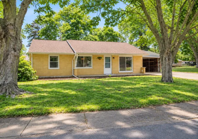 Photo 1 of Sale Pending at 1609 Maple Garden Dr, La Porte, IN 46350 | MLS# 844891 | Listing updated on 2026-09-22