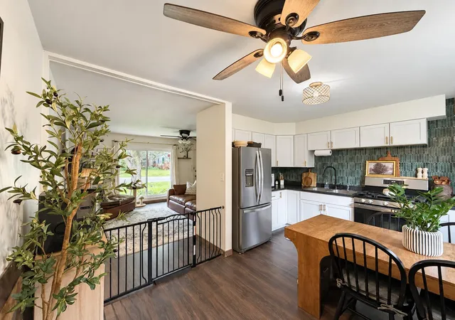 Photo 4 of Sale Pending at 1609 Maple Garden Dr, La Porte, IN 46350 | MLS# 844891 | Listing updated on 2026-09-22