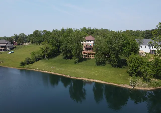 2nd image of 84 Liberty Lakes Dr, Valparaiso, IN 46385 | MLS# 835888