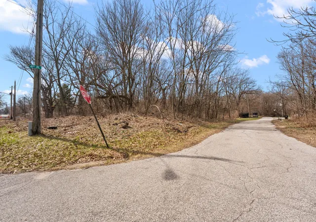 3rd image of 4146 Kentucky St, Gary, IN 46409 | MLS# 835943