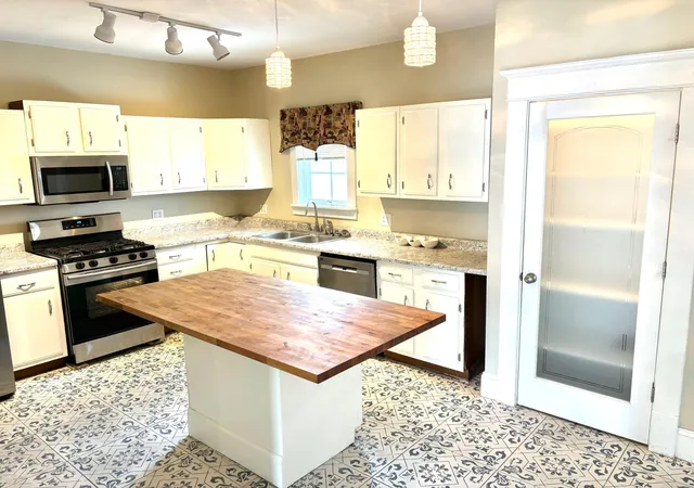 Photo 3 of Single family home for sale at 611 Niles St, La Porte, IN 46350 | MLS# 835993 | Listing updated on 2026-09-15