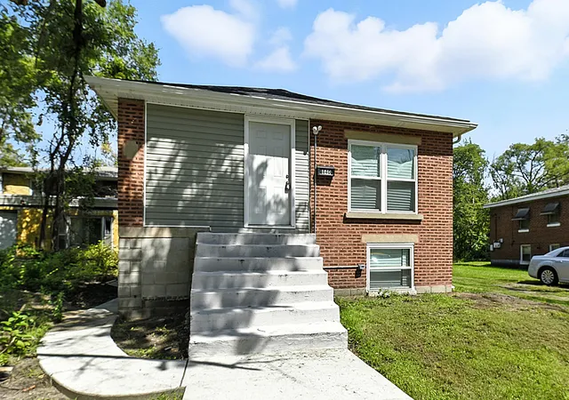 1st image of 840 E 25th Ave, Gary, IN 46407 | MLS# 836135