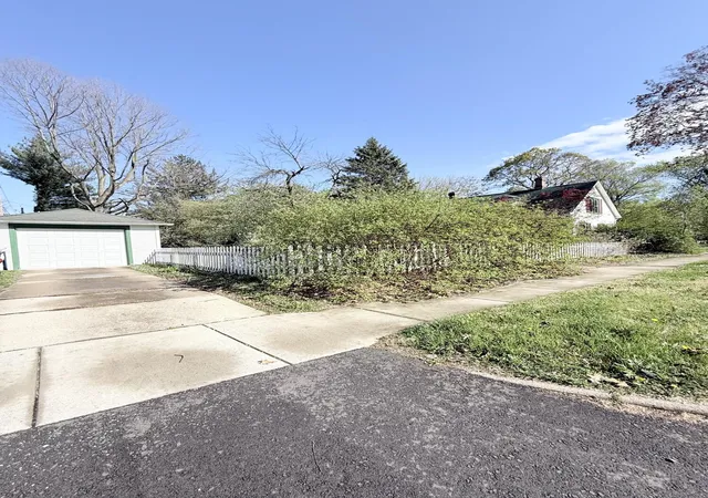 3rd image of 303 E Porter Ave, Chesterton, IN 46304 | MLS# 837425