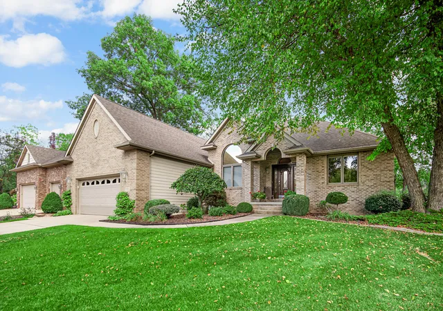 3rd image of 97 Scotscraig Dr, Valparaiso, IN 46385 | MLS# 836184