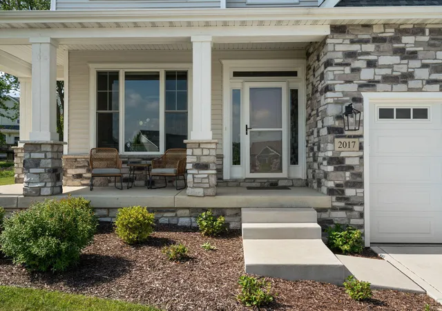 2nd image of 2017 Wildwood Ct, Chesterton, IN 46304 | MLS# 836598
