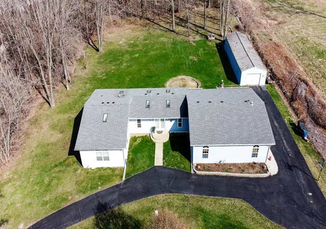 3rd image of 1395 Waverly Rd, Chesterton, IN 46304 | MLS# 836349