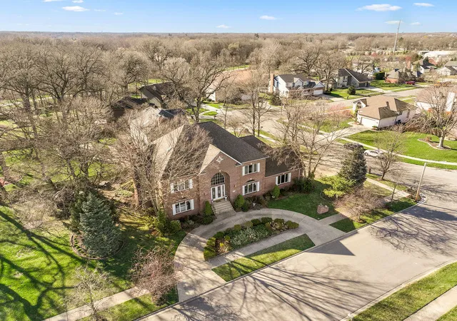 5th image of 7412 Forest Ridge Dr, Schererville, IN 46375 | MLS# 836417