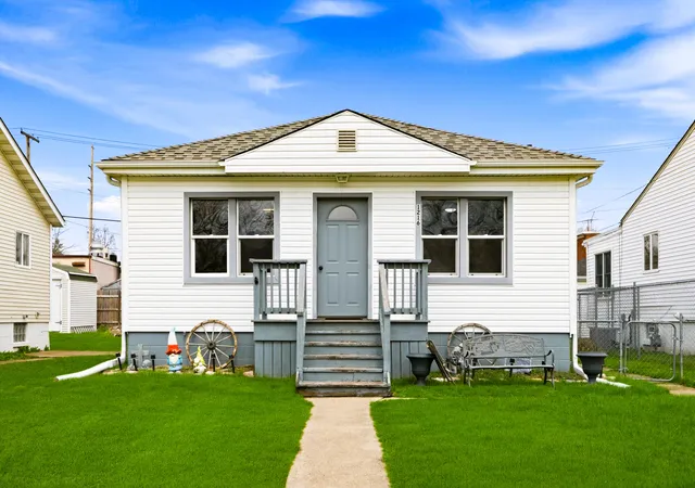 Photo 1 of Single family home for sale at 1216 W 37th Place, Hobart, IN 46342 | MLS# 836521 | Listing updated on 2026-07-17