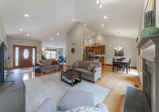 Photo 3 of Single family home for sale at 4650 W Merlot Ct, La Porte, IN 46350 | MLS# 837091 | Listing updated on 2026-06-29