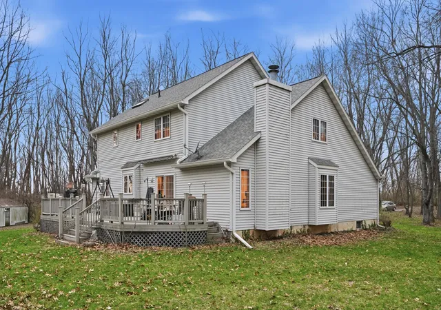 2nd image of 704 W Us Hwy 30, Valparaiso, IN 46385 | MLS# 836508