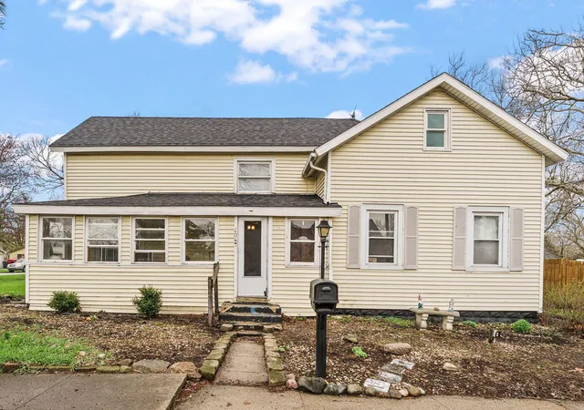 1st image of 204 S 1st St, Kentland, IN 47951 | MLS# 836525