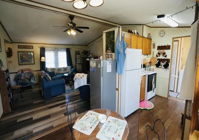 Homes for sale in North Judson, IN | 511 W Vine St, North Judson, IN 46366 | MLS# 836904