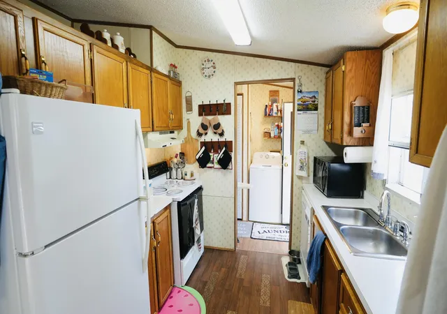 3rd image of 511 W Vine St, North Judson, IN 46366 | MLS# 836904