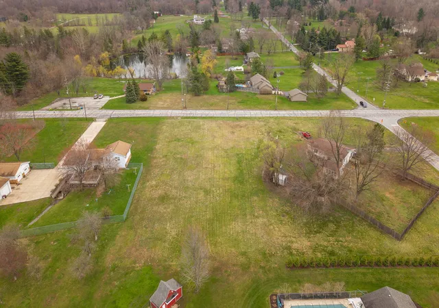 3rd image of 706 Meridian Rd, Valparaiso, IN 46385 | MLS# 836608