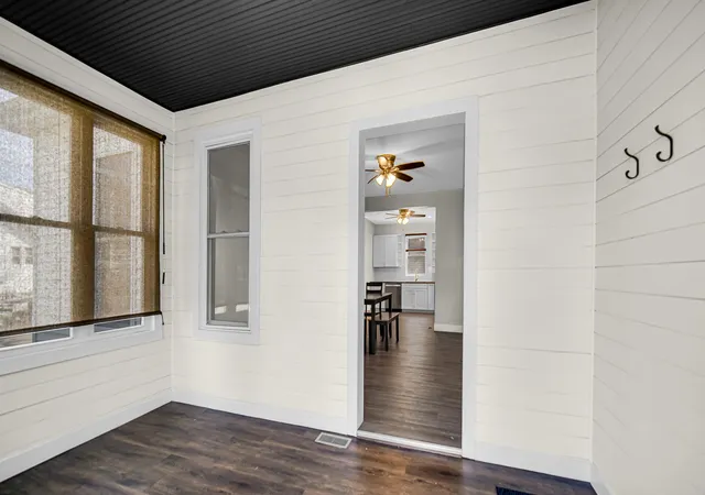 Photo 3 of Single family home for sale at 701 Ridge St, La Porte, IN 46350 | MLS# 836831 | Listing updated on 2026-09-08