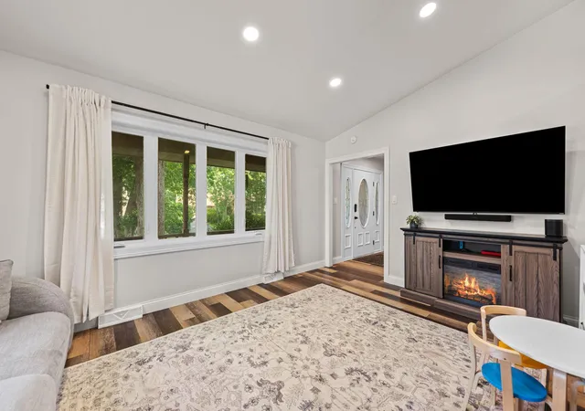 4th image of 2341 Four Seasons Pkwy, Crown Point, IN 46307 | MLS# 836705
