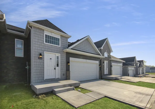 Photo 3 of Townhouse for sale at 3031 W 82nd Place, Merrillville, IN 46410 | MLS# 836678 | Listing updated on 2026-09-01