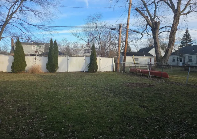 Photo 2 of Sale Pending at 7 Beverly Blvd, Hobart, IN 46342 | MLS# 836695 | Listing updated on 2026-07-17