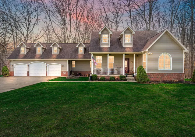 1st image of 228 W Papillon Dr, Valparaiso, IN 46385 | MLS# 837301